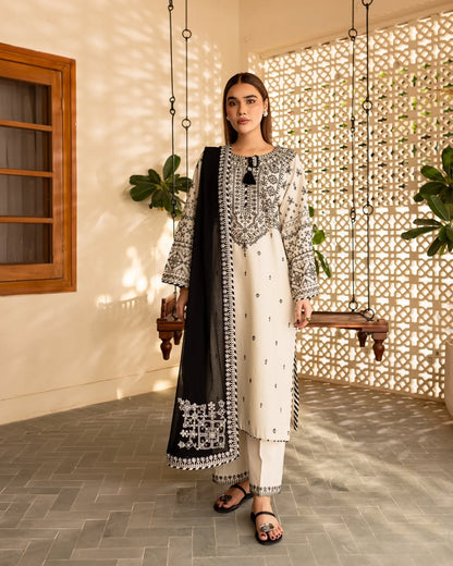 Arfa Emroidery 3 Pc By Muntaha